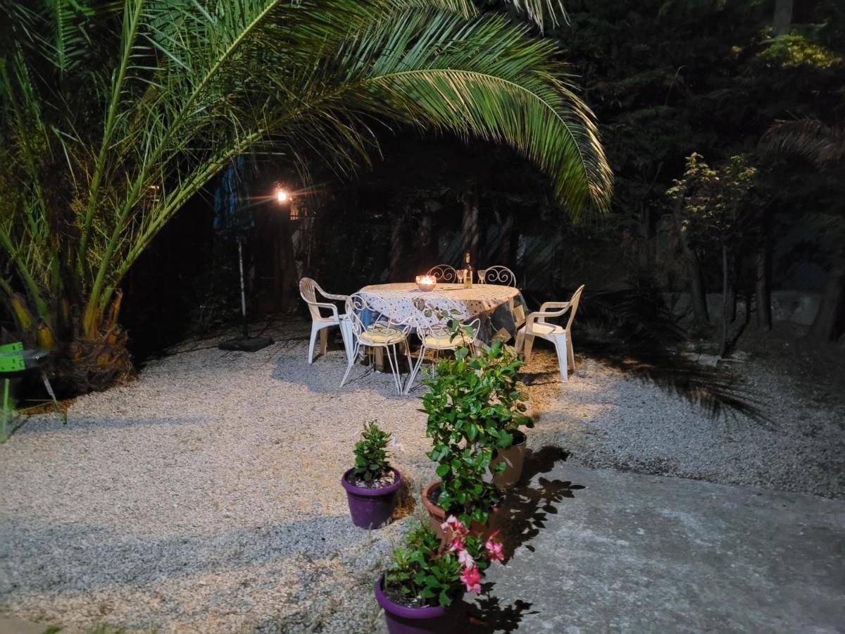 Villa La Desiree - Haut De Villa, 68M2, 8 Personnes Max, Climatise, 4 Etoiles, 120M2 De Jardin Et Parking, Wifi, Vu Mer Antibes Exterior foto